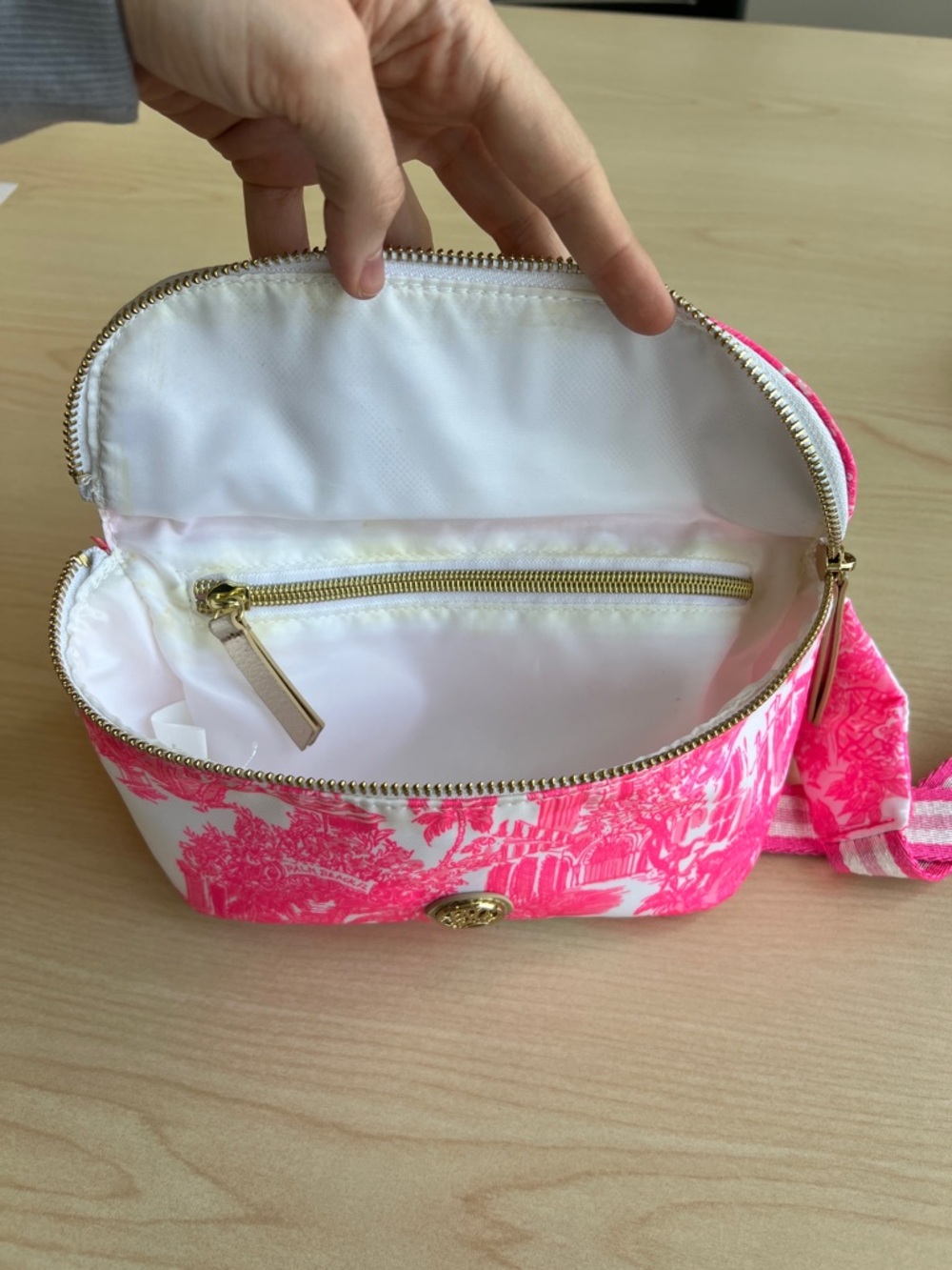 Lilly Pulitzer Torrey belt bag fanny pack pink and white gold toile print palm - Picture 6 of 12